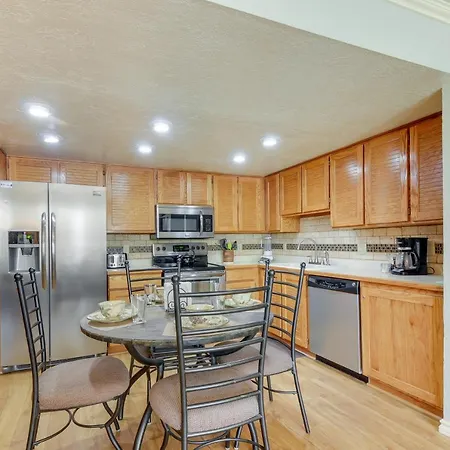 Brian Head Getaway With Hot Tub Near National Parks! Apartment Exterior photo