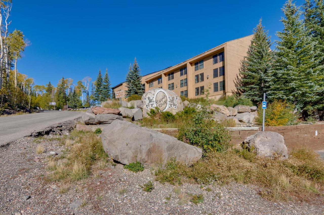 Getaway With Hot Tub Near National Parks! Brian Head