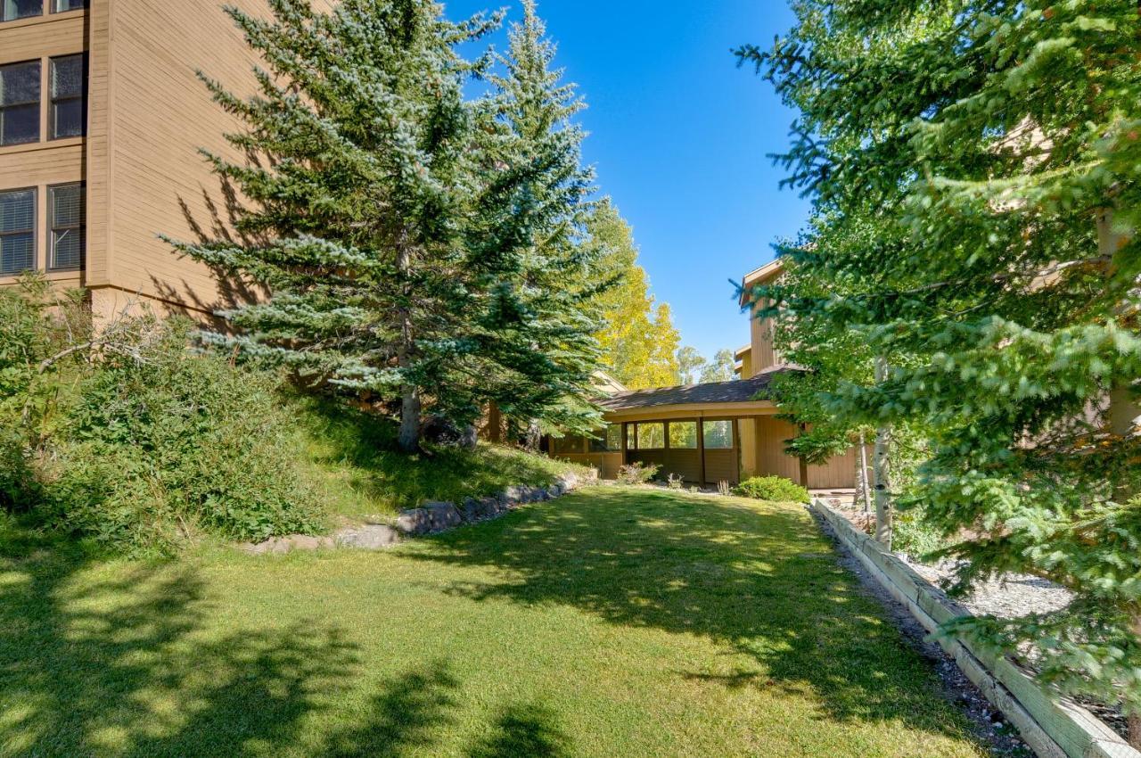 Getaway With Hot Tub Near National Parks!
