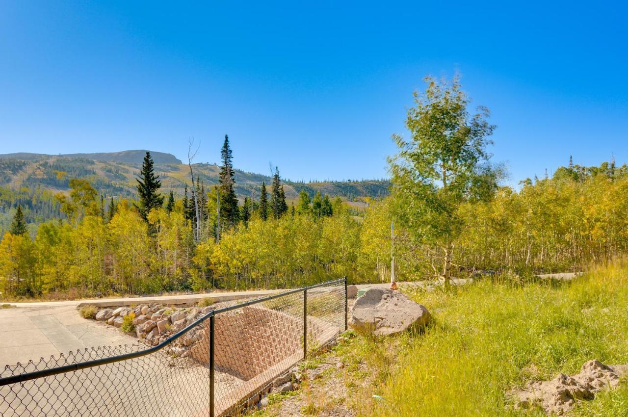 Getaway With Hot Tub Near National Parks! *